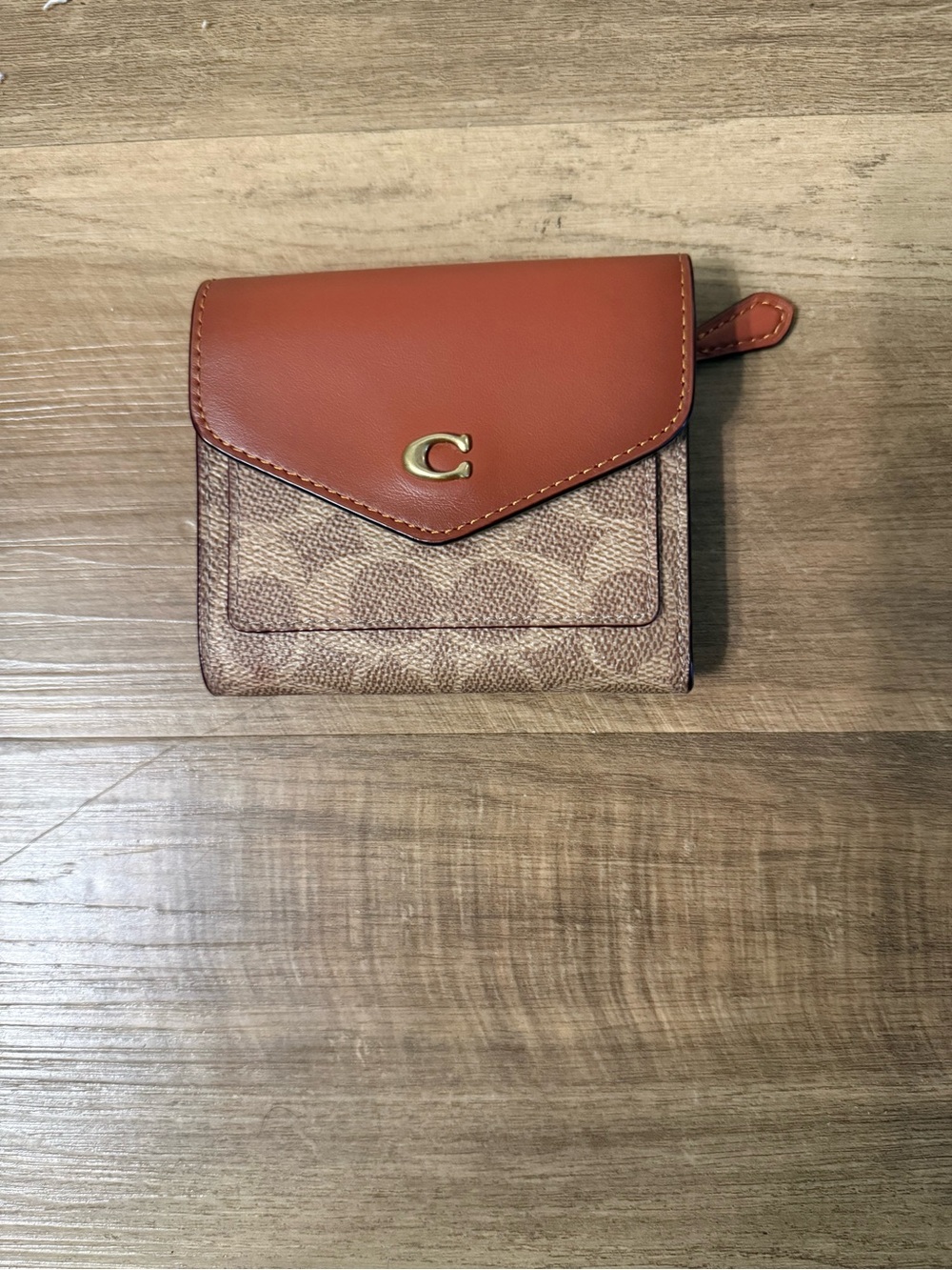 Coach Wyn Small Wallet in Colorblock Signature Canvas - Picture 1 of 12